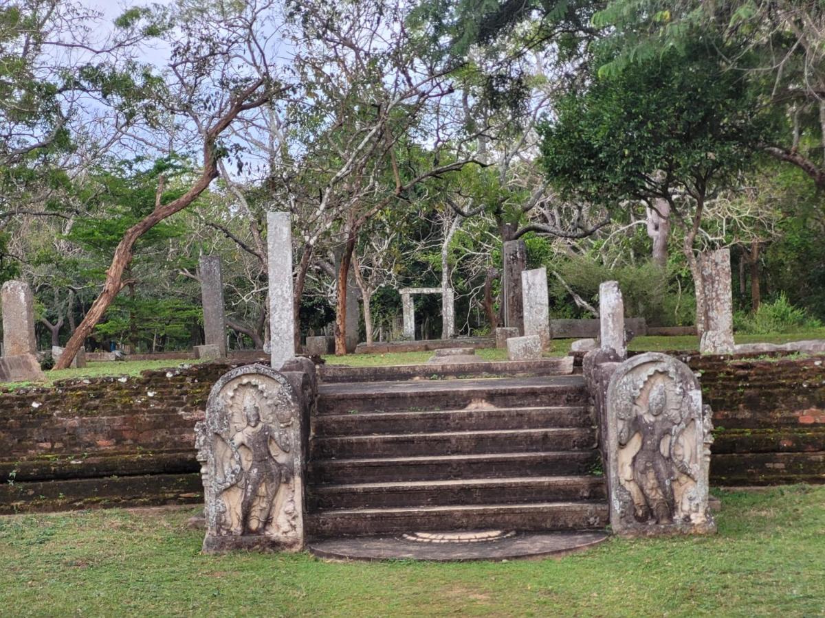 Arachchi Heritage Anurâdhapura Extérieur photo